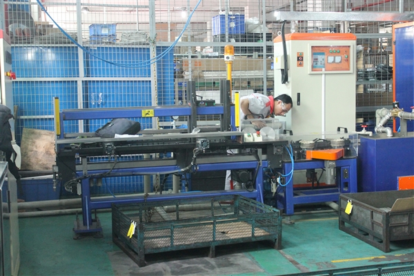 91看片神器APP卧式淬火机床