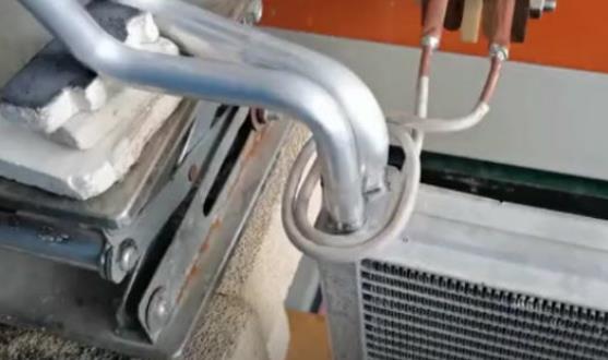 高频焊机开合式9.1成人免费看片钎焊 解决焊接后无法取出问题