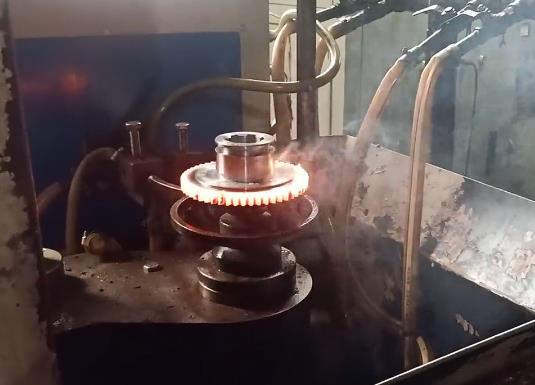 高频齿轮淬火 高频9.1成人免费看片加热设备生产厂家实拍