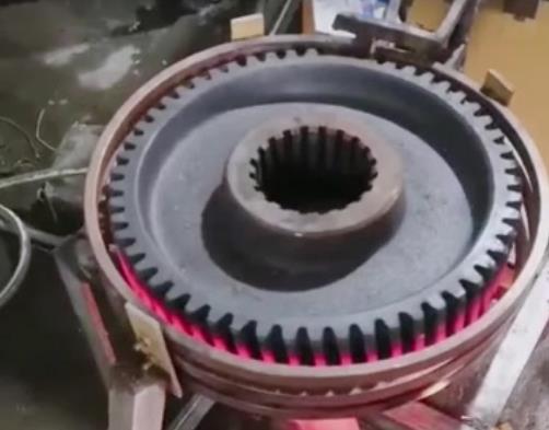 200KW中频91网站免费看片对400齿轮淬火调试