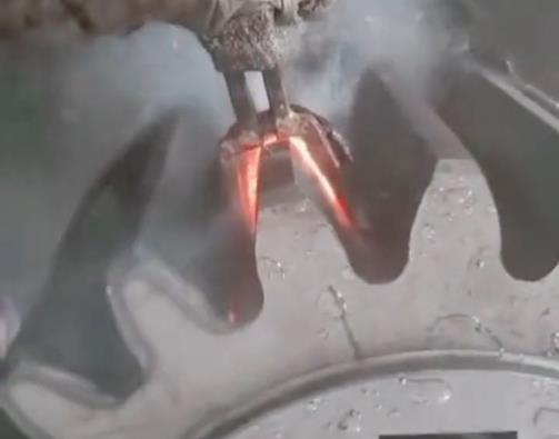 中频91网站免费看片 齿轮沿齿单齿淬火