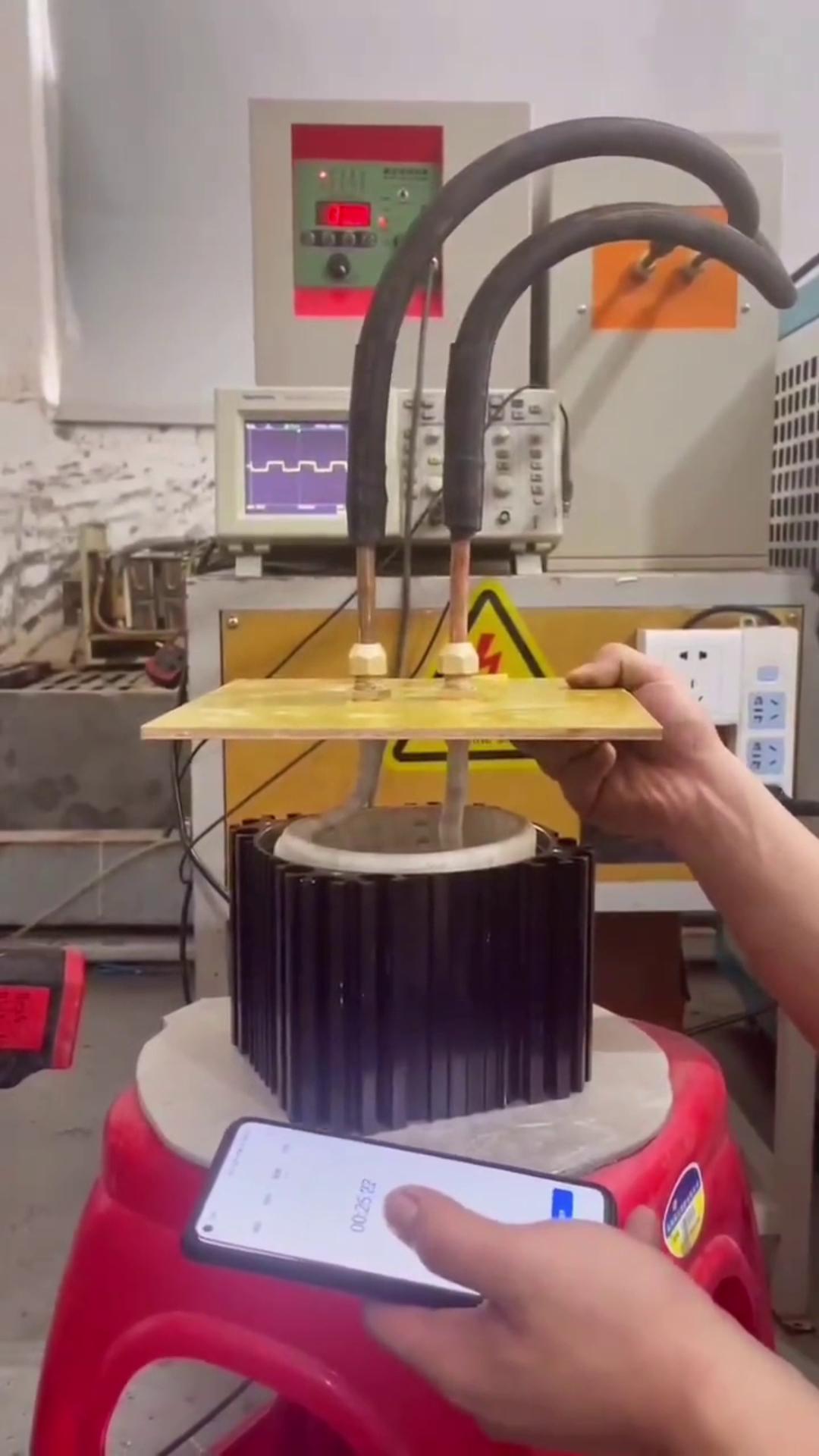 中频电机热套，转子热装，马达壳热配合 铝件热处理 中频9.1成人免费看片加热设备