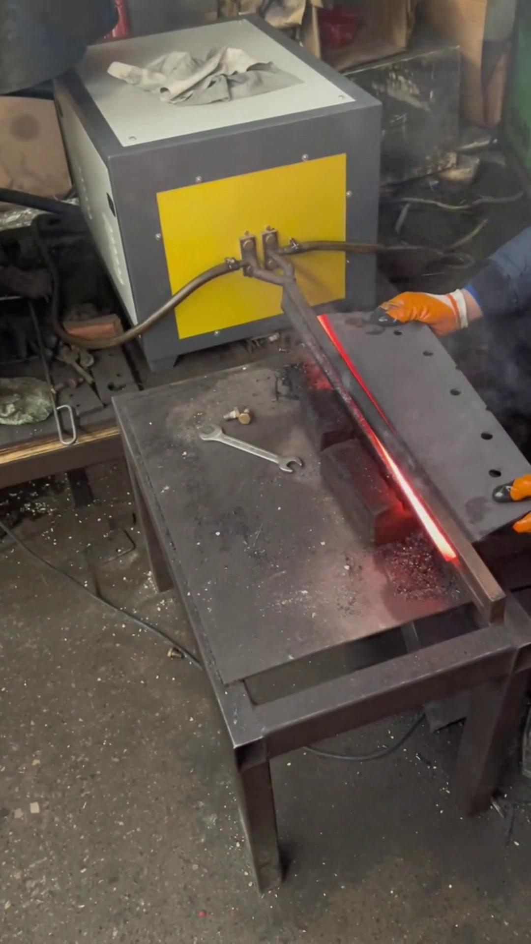 钢板局部加热热处理用超音频9.1成人免费看片加热设备