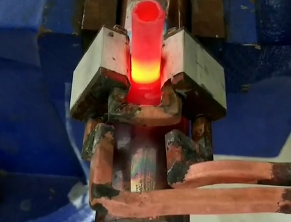 冰箱空调散热器铜管弯头焊接，用手持式高频焊机