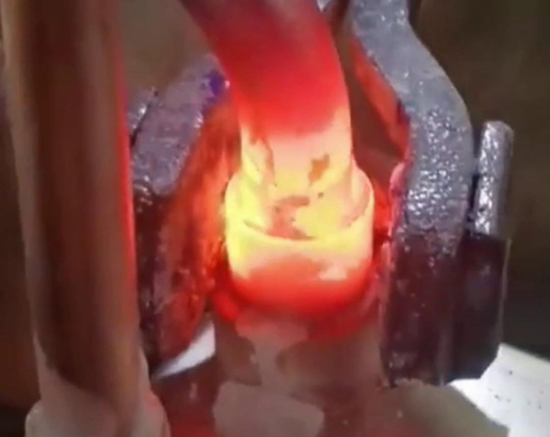 高频铜料焊接技术高效加热、焊接质量高、操作简便以及节能环保