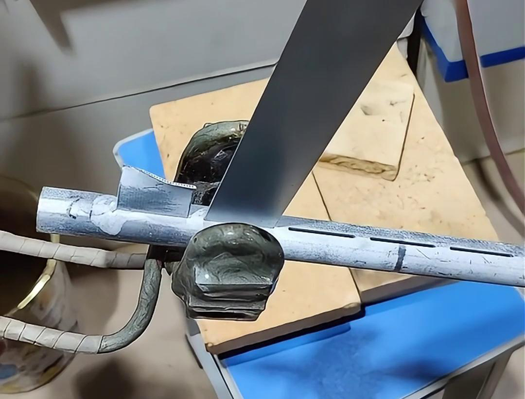 高频焊接铜管相比传统的火焰焊接，具有多方面的显著优势(图1)