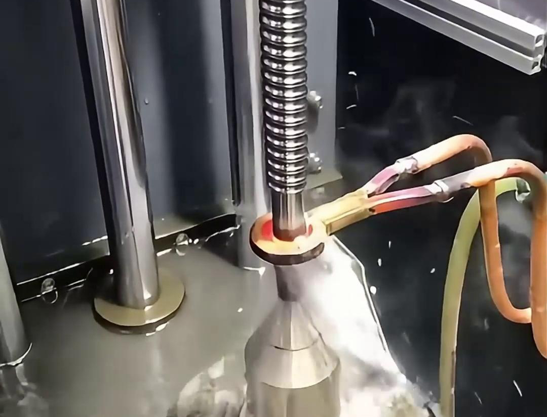 球头主销淬火和丝杆轴高频淬火提高这两类部件的表面硬度、耐磨性和疲劳强度