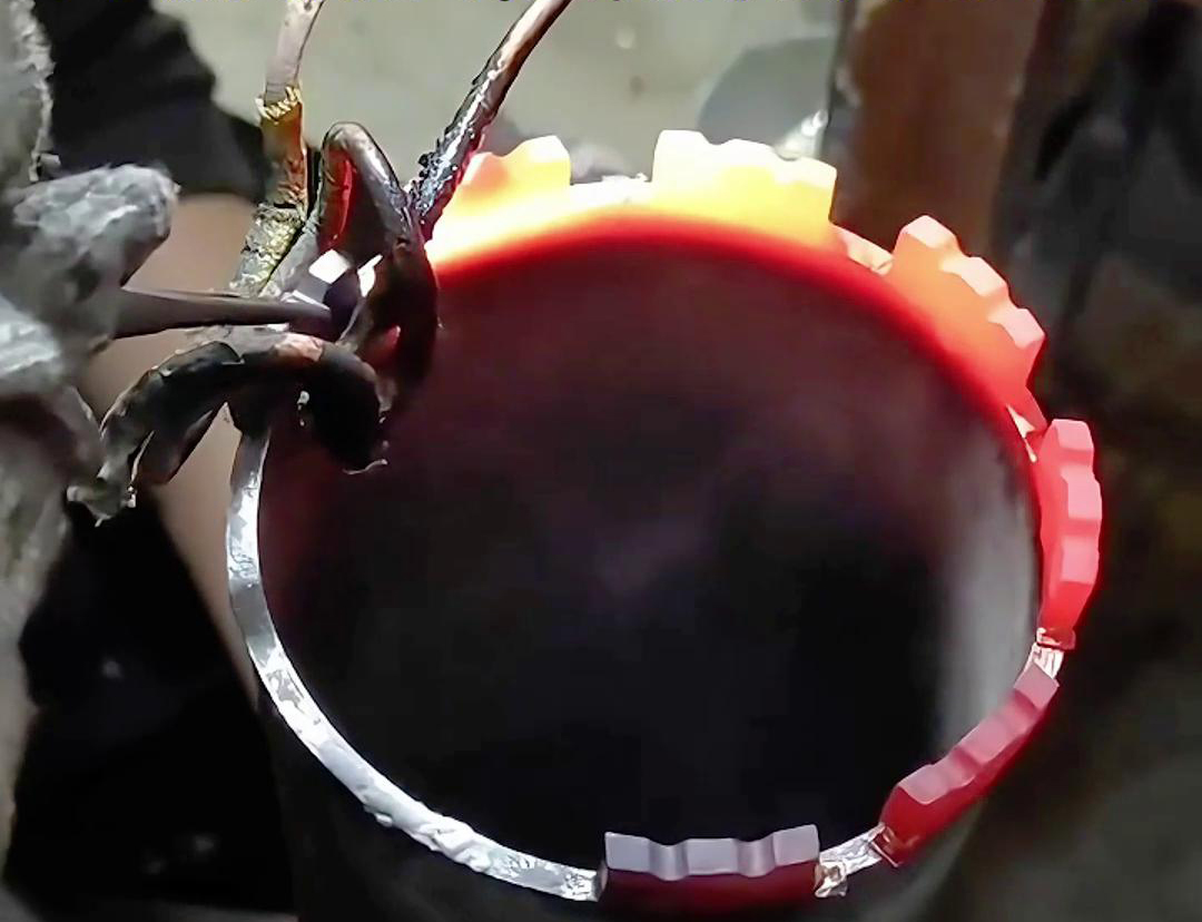 想知道钨钢钻头是怎么焊接的吗？需要用到高频焊机