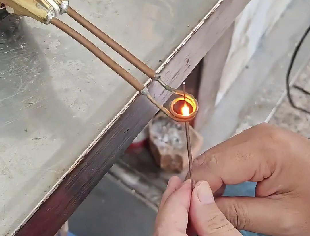 超高频焊机满足电子元件、传感器等精细零件的焊接