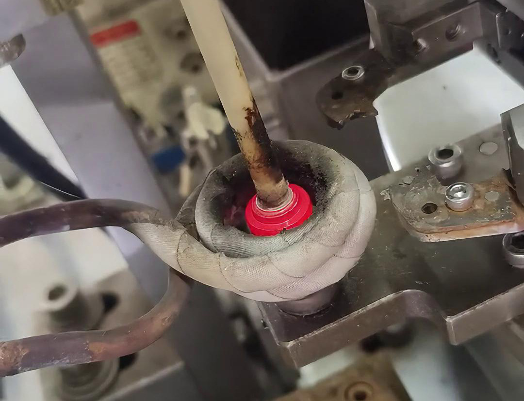 银触点自动化焊接，只要一万出头的高频钎焊设备就可以实现