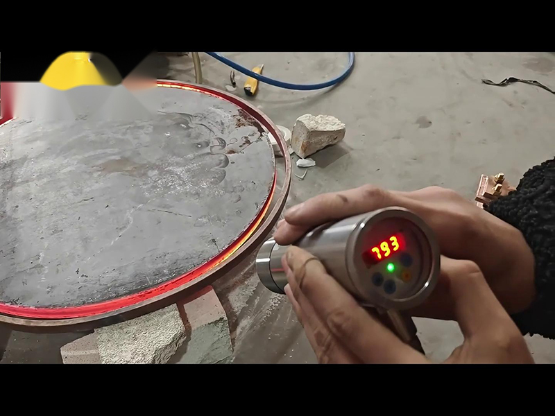 160KW超音频9.1成人免费看片加热设备完全有能力将直径700mm、厚度20mm的圆形钢饼加热到900度