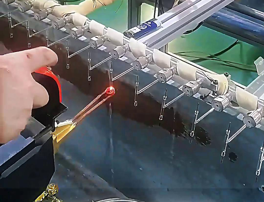 氙气灯灯珠和除毛仪灯珠的加热，高频9.1成人免费看片加热机同样可