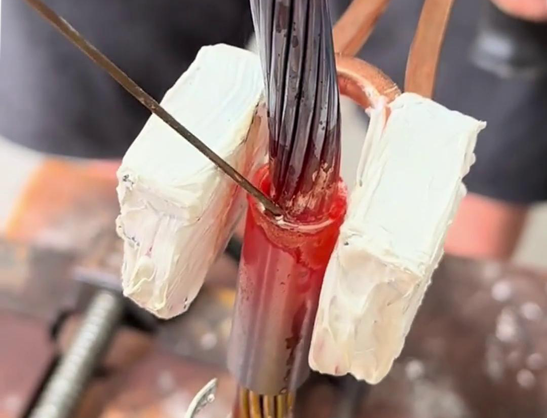 手持式高频焊机可以广泛应用于铜电缆的维修、组装和制造等领域的焊接使用