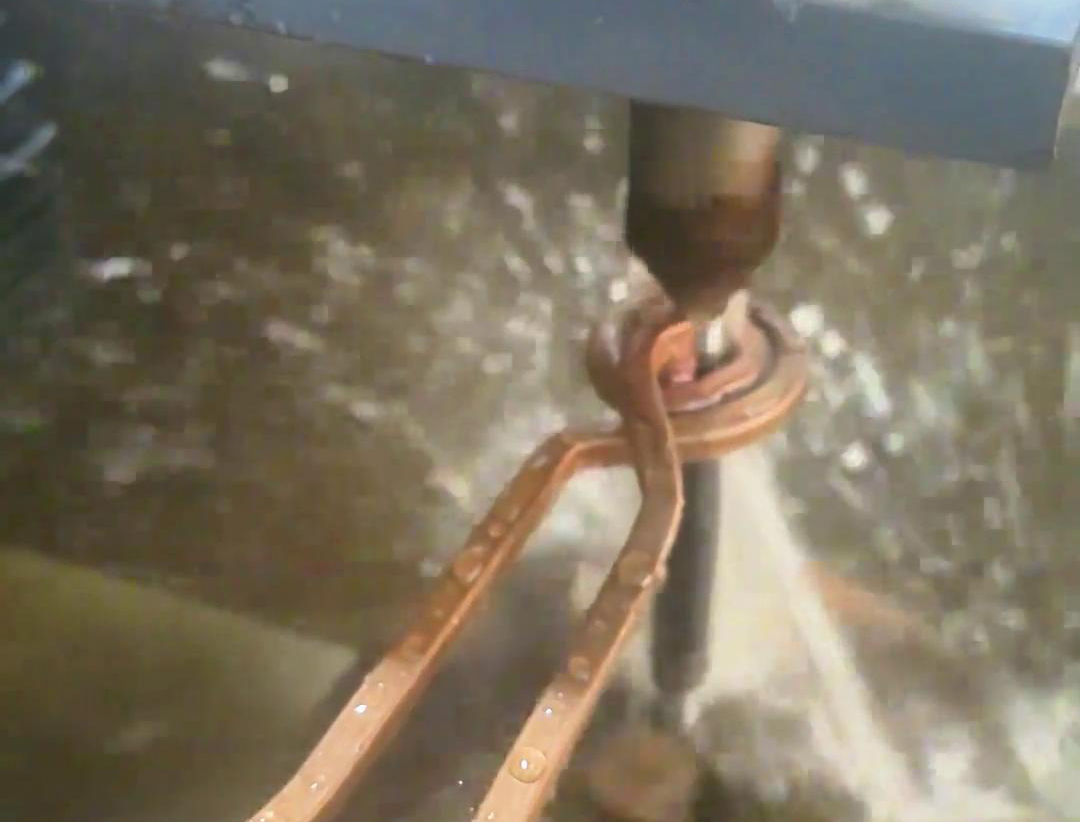 91看片神器APP超高频9.1成人免费看片加热设备助力电机轴淬火