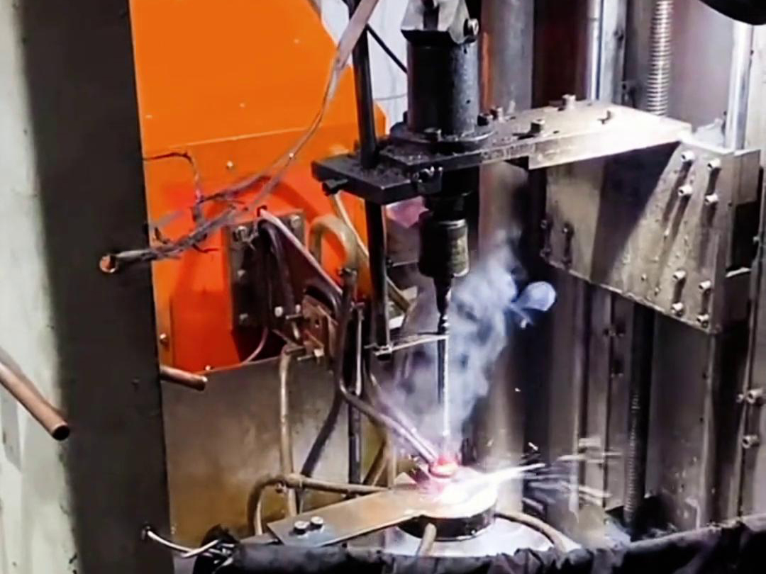 超高频淬火机床适合做精密的小轴产品淬火热处理