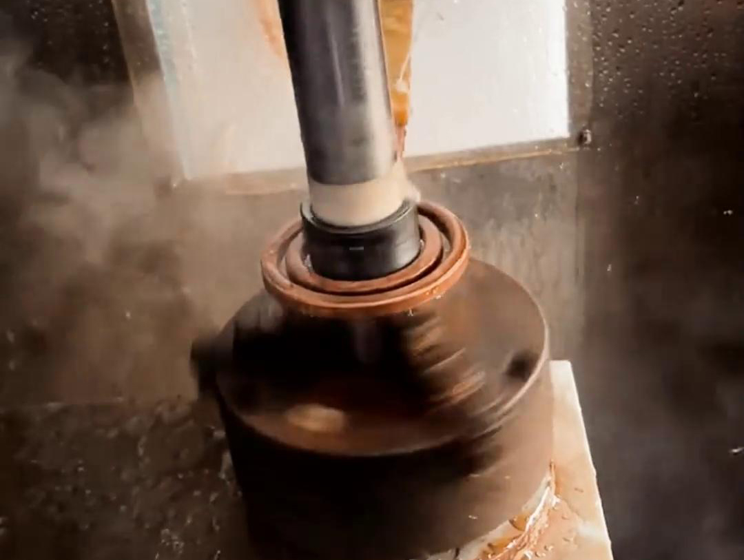 自动化高频91网站免费看片，它采用 PLC 控制系统，操作简单方便