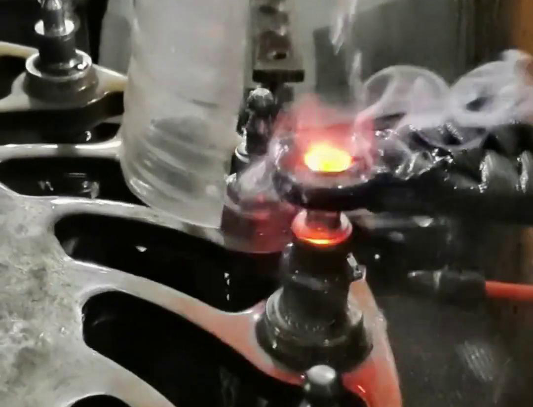 球头自动旋转淬火工装：提升热处理效能的关键