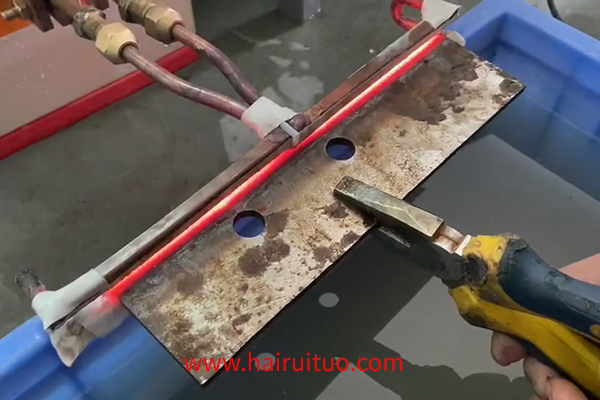 超高频9.1成人免费看片加热设备对刀具刀口淬火视频