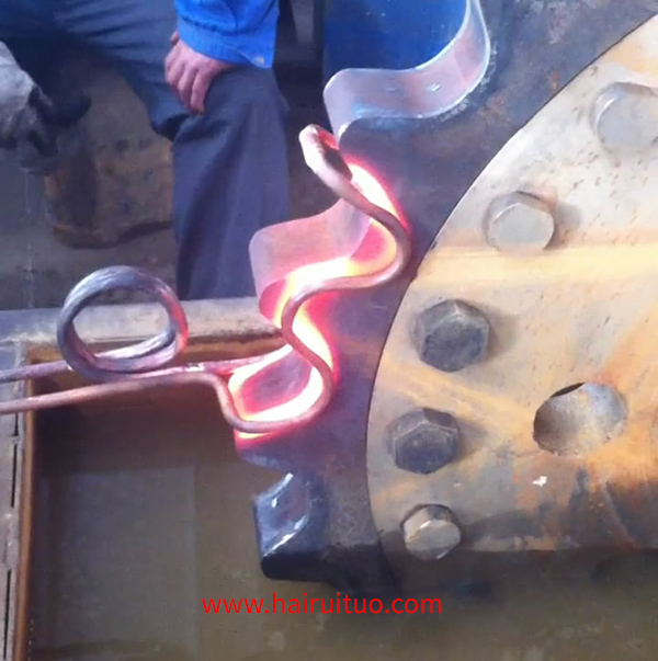 大齿轮淬火 用中高频9.1成人免费看片加热设备