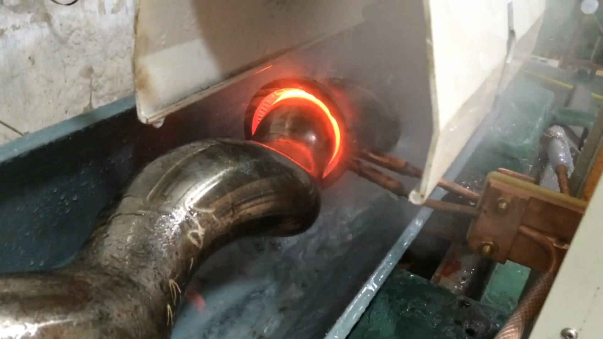 高频加热机对滚轴表面淬火，轴淬火用高频91网站免费看片