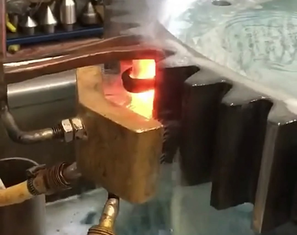 齿轮淬火机厂家—海瑞拓工厂参考打样