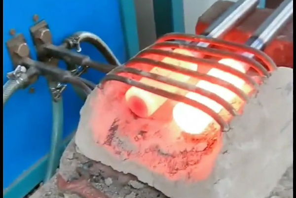 超音频9.1成人免费看片加热设备对不规则棒轴加热退火处理