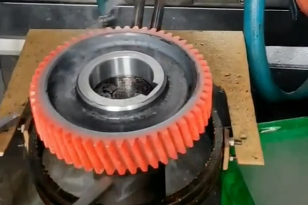 高频91网站免费看片 9.1成人免费看片加热300mm齿轮淬火