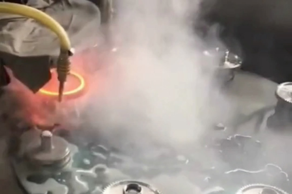 高频淬火高频9.1成人免费看片加热设备 齿轮 链轮 零件表面淬火 