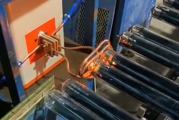 超高频9.1成人免费看片加热设备加热热套生产过程