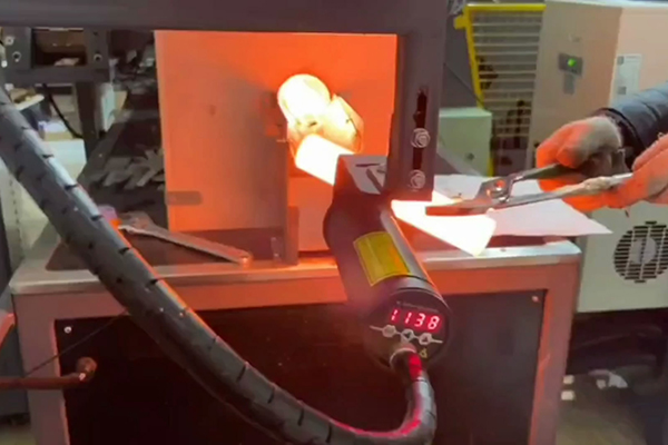 中频锻造炉，高频锻造加热炉生产线调试