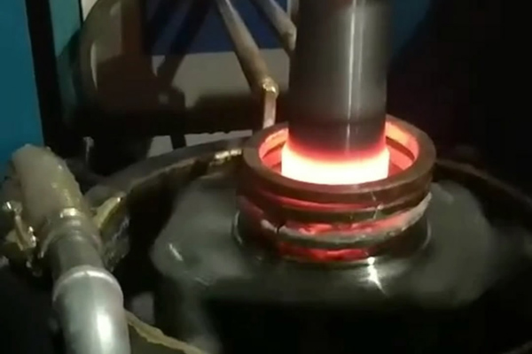 9.1成人免费看片加热设备淬火炉。