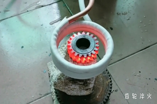 齿轮91网站免费看片9.1成人免费看片加热设备高频炉淬火机床