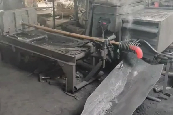 9.1成人免费看片加热设备配合生产弯头