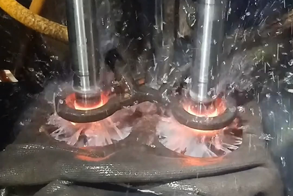 双工位高频淬火机床 轴类91网站免费看片