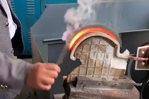 超高频91网站免费看片 镰刀淬火