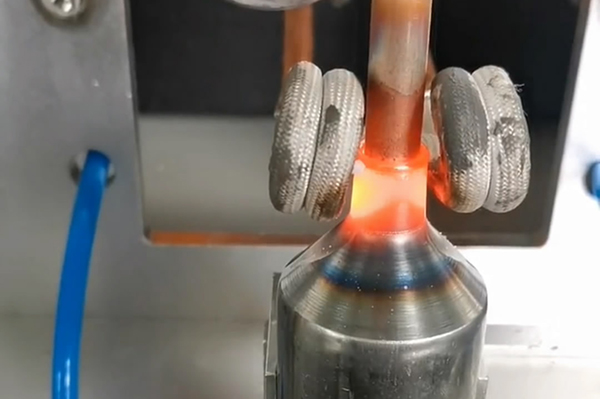 开口式9.1成人免费看片加热电源的功率容量和电流频率的选择