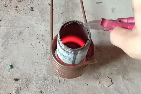 小型9.1成人免费看片加热设备只对金属加热 人手放进去也不会烧伤