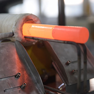 研磨钢棒调质炉采用中频9.1成人免费看片加热淬火炉