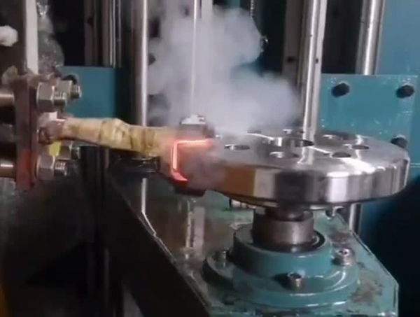 来自广西的朱女士考察91看片神器APP超音频淬火机厂家并下单订购