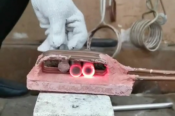 高频91网站免费看片的温度、保温时间与奥氏体晶粒尺寸有关