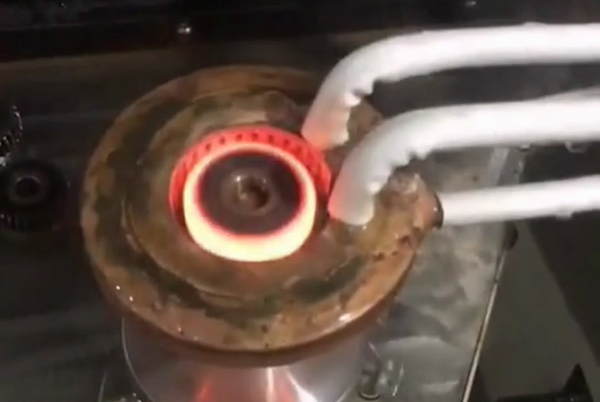  立式高频淬火机床 ，自动化齿轮91网站免费看片