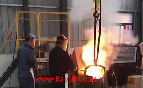 紫铜熔炼炉现场